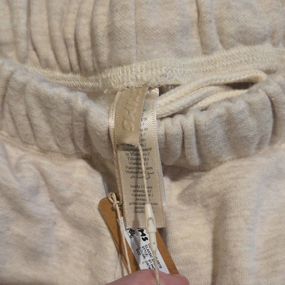 SKIMS Women's Cream Wide Leg Pants - Picture 5 of 7